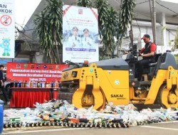 Polisi Musnahkan Belasan Ribu Botol Miras Ilegal di Bogor